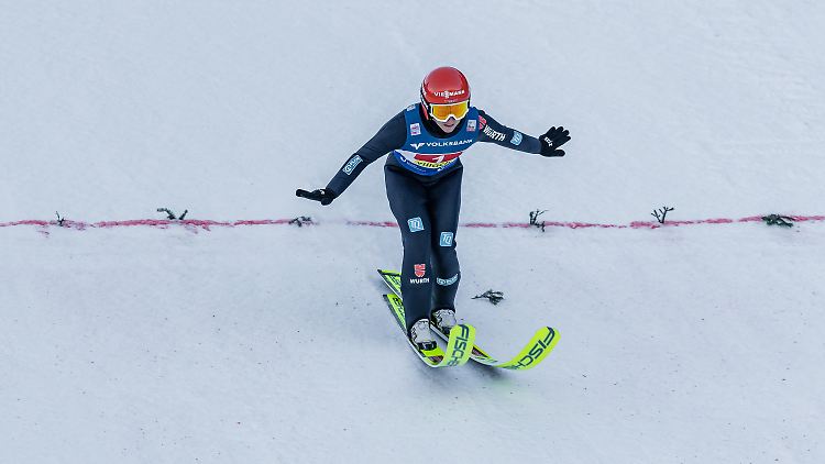 Katharina Althaus musste sich nur Eva Pinkelnig geschlagen geben.