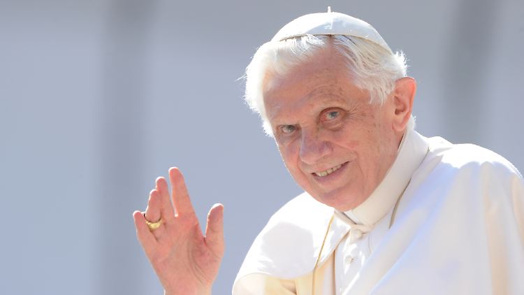 Viele Kritiker werfen Benedikt vor, die Kirche durch seine konservative Haltung nicht ausreichend geöffnet zu haben.