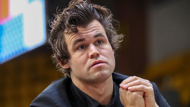 Carlsen ist aktuell der beste Schachspieler der Welt.