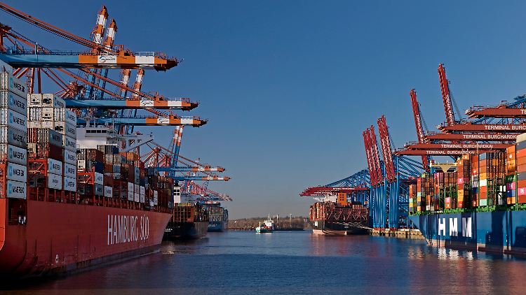 Das Paket hat die EU alarmiert, da sie fürchtet, dass europäische Firmen so ihre Produktion nach Übersee verlagern. 