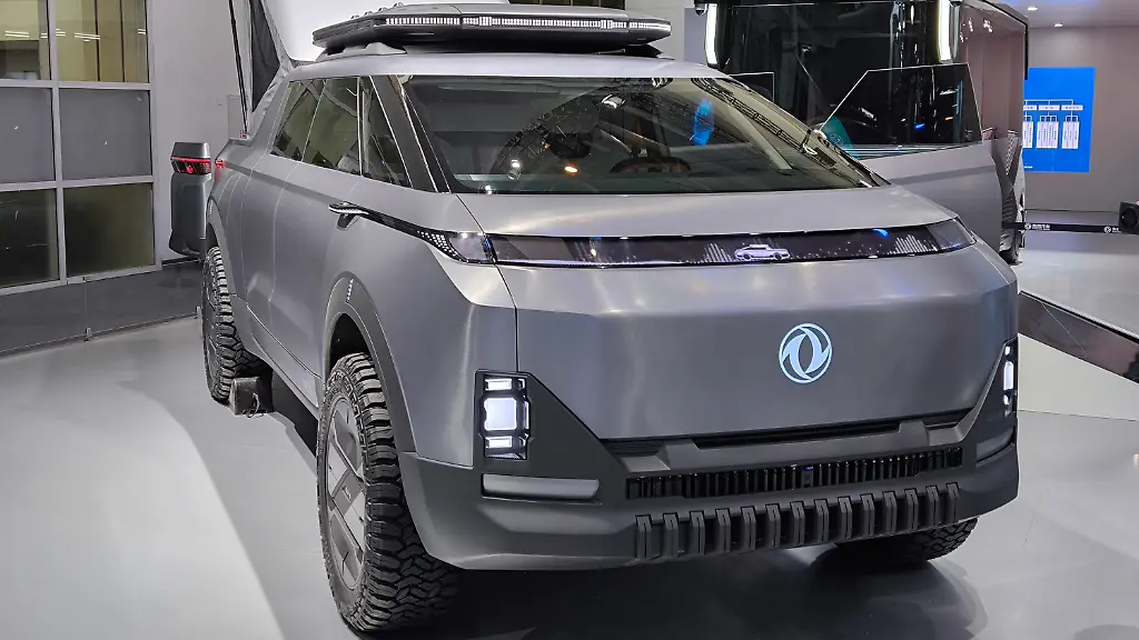 Dongfeng-Pickup-Truck-1