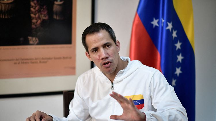 Der geschasste Interimspräsident Juan Guaido gibt sich nach der Niederlage kämpferisch: "Wir werden die Diktatur besiegen."