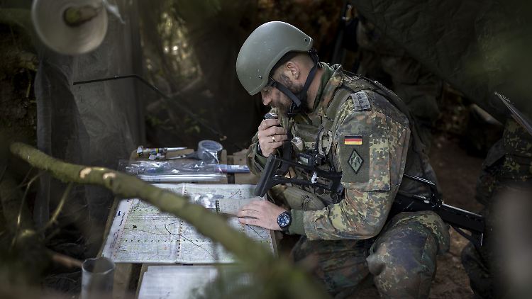 Große Teile der Panzergrenadierbrigade 37 "Freistaat Sachsen" bleiben jetzt in Bereitschaft.