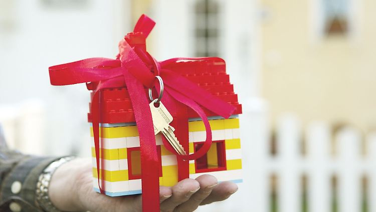 Immobilie geschenkt bekommen? Dann ist das nicht nur ein Privileg, sondern auch eine Verpflichtung.