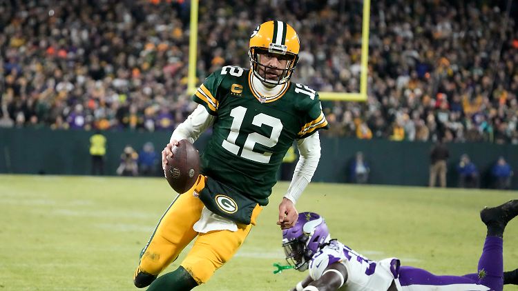 Star-Quarterback Aaron Rodgers trug das Ei einmal selbst in die Endzone.