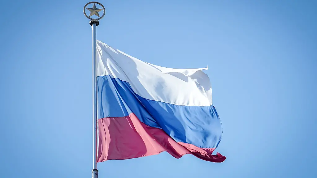 Das-russische-Parlament-hat-die-Minister-fuer-die-neue-Regierung-bestaetigt