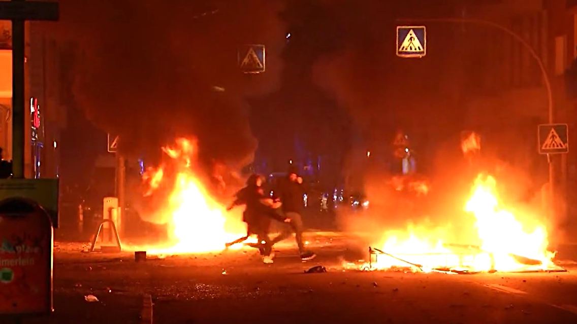 Silvester-Chaoten 3.JPG