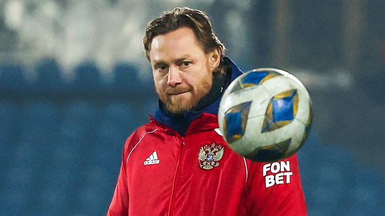 Waleri Karpin ist Russlands Nationaltrainer.