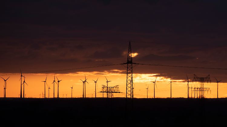 Relativ hohe Temperaturen und Wind sorgten zuletzt für geringe Gasnachfrage und ein hohes Stromangebot. Schlägt das Wetter um, ändern sich auch die Verhältnisse am Energiemarkt wieder.