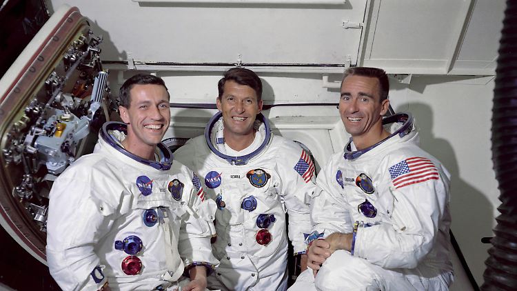 Cunningham (r.) gehörte zur Besatzung der ersten bemannten Apollo-Mission.