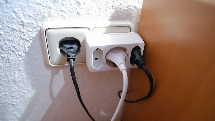 Die Pauschale, die beim Bürgergeld für Stromkosten vorgesehen ist, müsste wegen der Inflation bei den Energiepreisen deutlich höher ausfallen, sagen Sozialverbände.