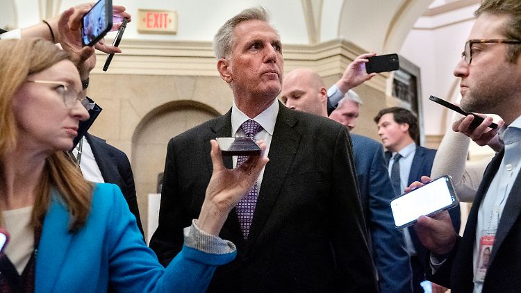 "Wir werden so lange reden, bis wir es geschafft haben", sagt Kevin McCarthy nach der sechsten Wahlschlappe.