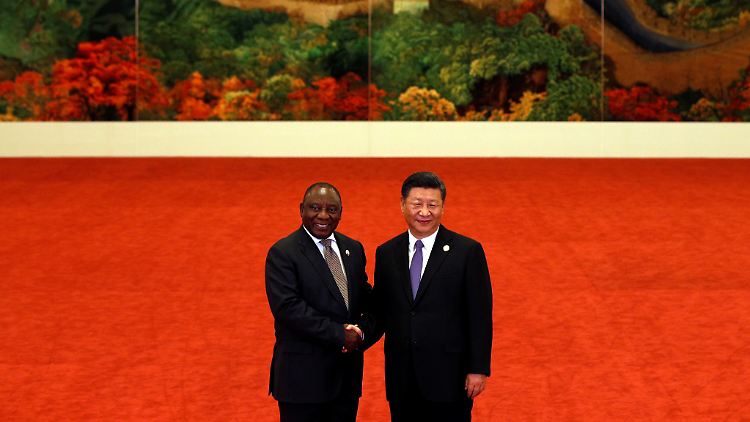2018 ist Südafrika Präsident Cyril Ramaphosa zu Gast in Peking beim chinesischen Staatschef Xi Jinping. 
