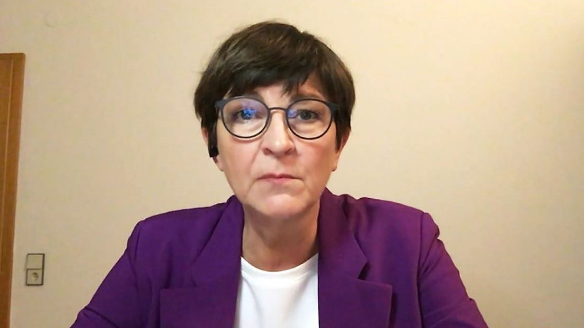 Saskia_Esken.JPG