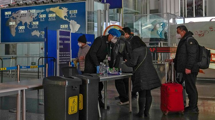 Neben einer Testpflicht sollen bei der Einreise aus China auch stichprobenartige Tests vorgenommen werden.
