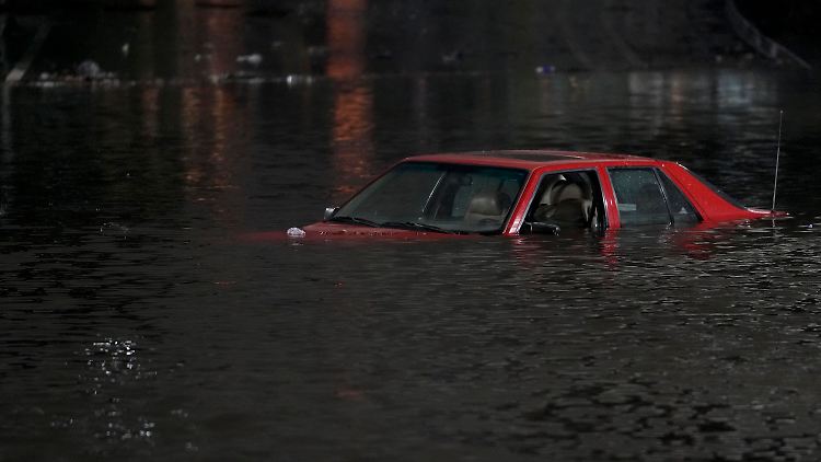 Der US-Wetterdienst NWS erwartet weitere "exzessive Regenfälle" und Sturzfluten.
