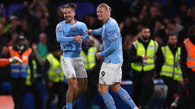 Jack Grealish (l.) bediente Riyad Mahrez, der das einzige Tor der Partie schoss. 