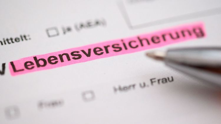 Die Zinsen steigen - und damit profitieren Kunden von Lebensversicherungen.