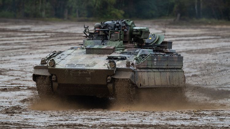 Ein "Marder" der Bundeswehr im Übungseinsatz. (Archivbild)