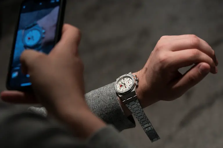 2024-05-03T193719Z-1412177257-RC24J7AA5KJQ-RTRMADP-3-PEOPLE-SCHUMACHER-WATCHES