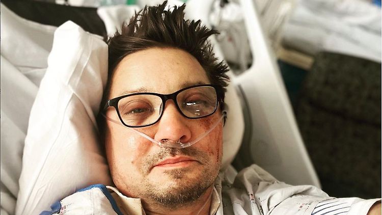 Auch für die "Liebe" zu seinem Geburtstag bedankte sich der bekannte Marvel-Star Jeremy Renner.