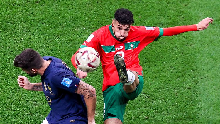 Im Halbfinale gegen Frankreich spielte Mazraoui bereits wieder, womöglich zu früh nach seiner Corona-Infektion.