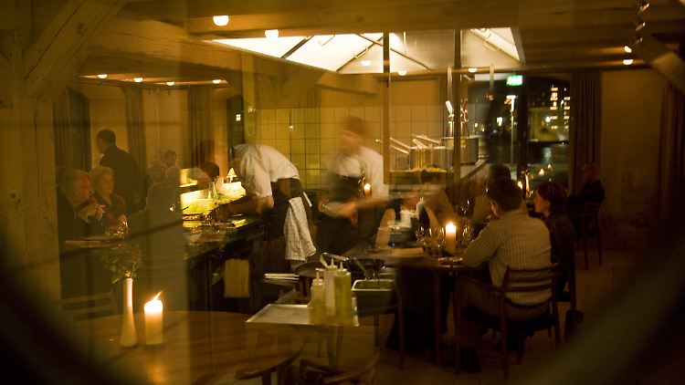 Die Umstellung bedeutet demnach, dass das Noma ab 2025 auf unbestimmte Zeit als klassisches Restaurant geschlossen bleiben wird.