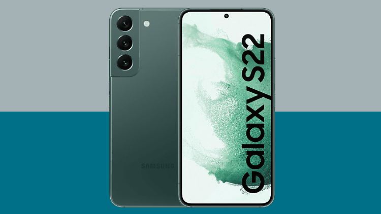 Das Galaxy S22 gibt es aktuell mit Vertrag und einer Zehn-Gigabyte-Allnet-Flat schon für 19,99 Euro.