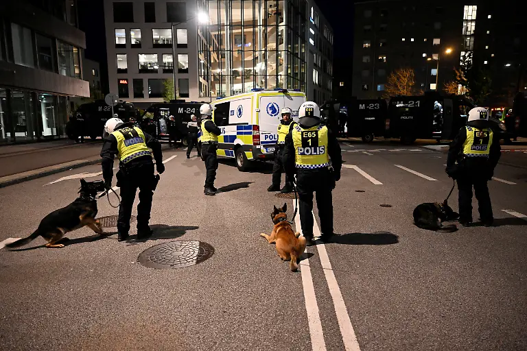 1f9d3c3b32a3632fb002155f360893e8