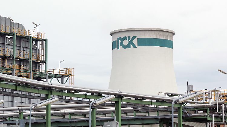 Die PCK-Raffinerie in Schwedt versorgt den Großraum Berlin-Brandenburg mit Benzin, Kerosin, Diesel und Heizöl. 