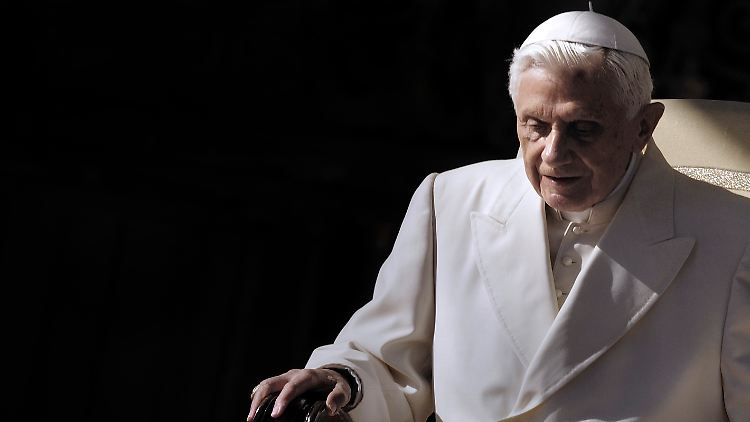 Benedikt XVI. habe das Ansehen seiner Person zu Lebzeiten nicht in den Vordergrund gestellt, sagt Kardinal Reinhard Marx.