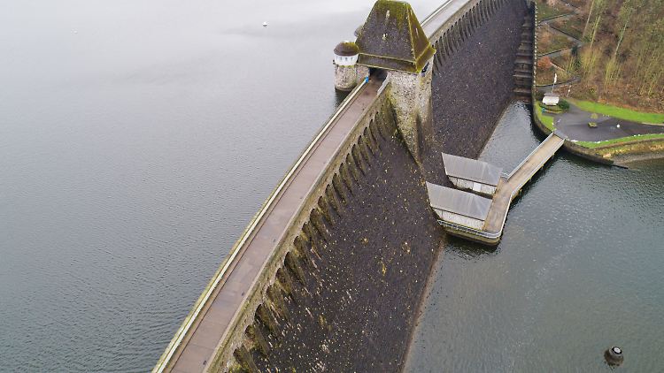 Wenn erhebliche Mengen an Sedimenten eingetragen werden, bleibt weniger Platz für Wasser.