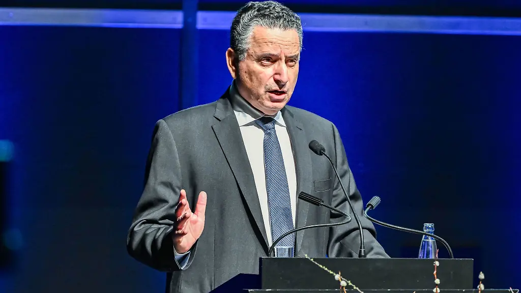 Rami-Suliman-Vorsitzender-der-Israelitischen-Religionsgemeinschaft-Baden-spricht-im-Konzerthaus-bei-einer-Gedenkstunde-des-Landtags-von-Baden-Wuerttemberg-fuer-die-Opfer-des-Nationalsozialismus
