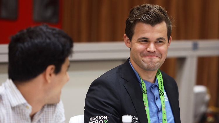 Angeblich ließ Carlsen "Betrüger Hans" singen.