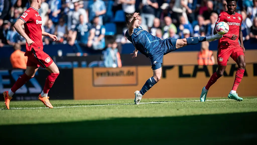 Bochums-Kevin-Stoeger-m-trifft-zum-3-0