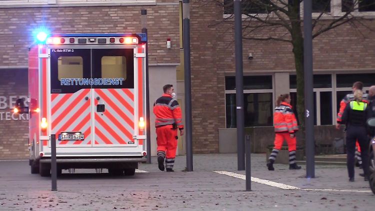 Der Notarzt konnte nichts mehr für die 55-Jährige tun. Sie starb infolge ihrer schweren Verletzungen.