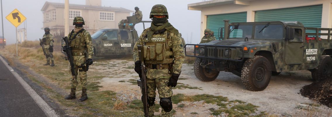 2023-01-07T181936Z_1721679196_RC2PLY9E2A0C_RTRMADP_3_MEXICO-VIOLENCE.JPG