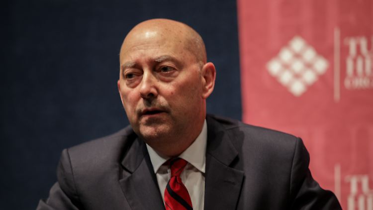 Der ehemalige NATO-Oberbefehlshaber James Stavridis plädiert für die Lieferung von Kampfjets. 