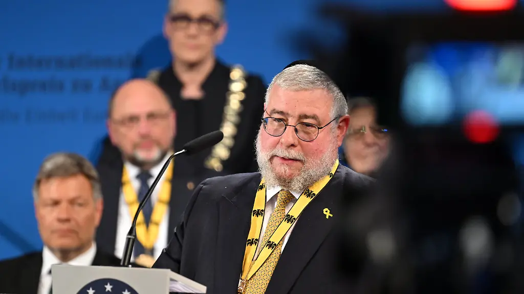 d40971f0b1b52fc08382e0aa2a2943fe