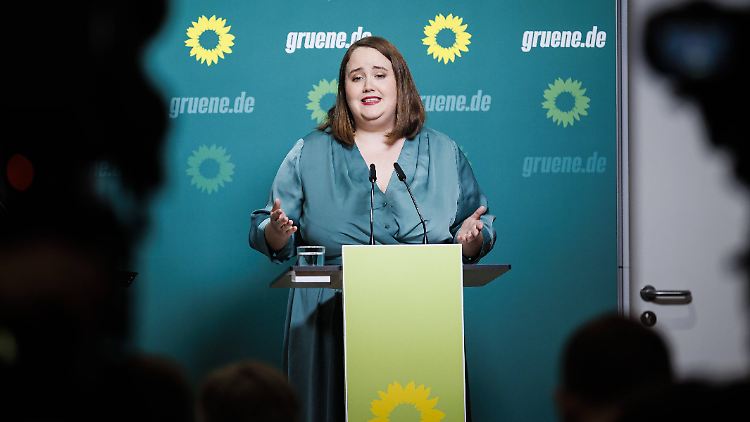 "Das war für mich ganz persönlich kein einfacher Kompromiss; ich glaube für viele aus meiner Partei", sagte Lang.