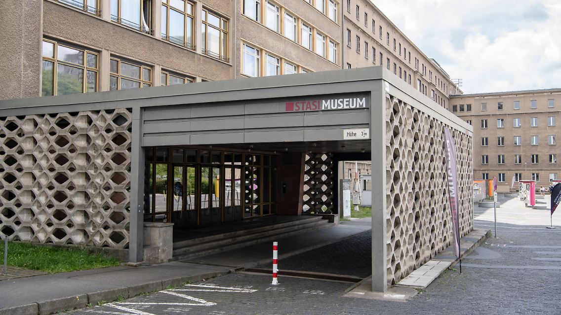 Auf dem Gelände in Berlin-Hohenschönhausen gibt es unter anderem bereits das Stasi-Museum.