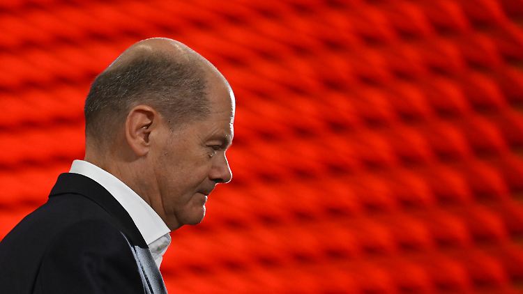 Kanzler Scholz kündigt nach dem Rücktritt Lambrechts eine rasche Lösung an.