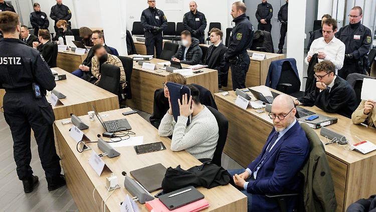 Einer der Angeklagten gestand, dass er am Raub, aber nicht an dessen Planung, beteiligt war. 