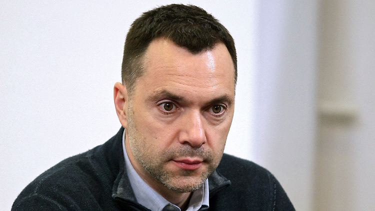 Stand nach Aussagen zum Angriff auf Dnipro in der Kritik und zog sich jetzt als Präsidentenberater zurück: Olexij Arestowytsch.