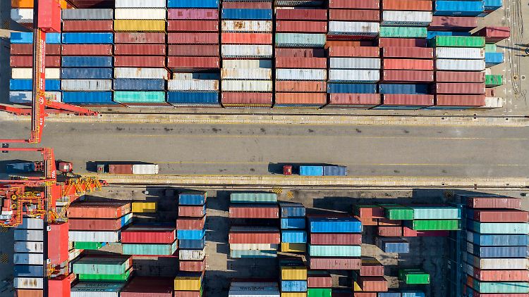 Von der Leyen sprach von "aggressiven Versuchen", europäische Klimatechnik-Expertise in Drittländer zu locken, "nach China oder woanders hin".