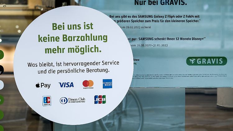 Selbst Zubehörteile, die nur wenige Euro kosten, können bei Gravis nicht mehr mit Münzen oder Scheinen bezahlt werden.