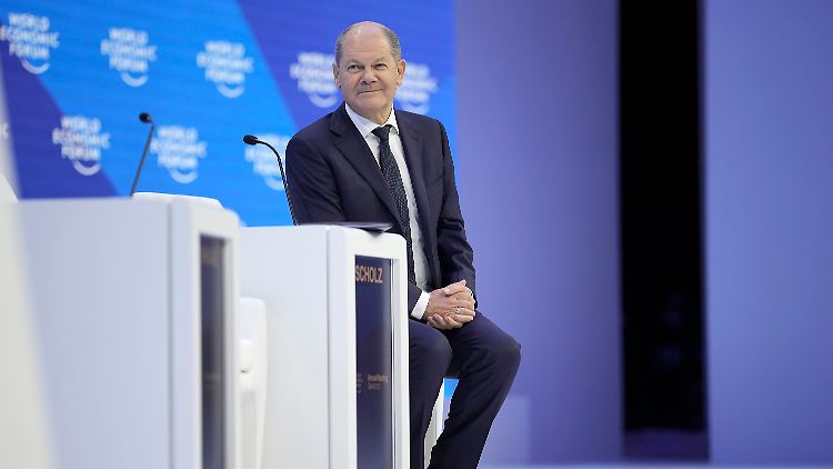 "Kommen Sie zu uns nach Deutschland und nach Europa." Kanzler Scholz wirbt in Davos um Investoren.