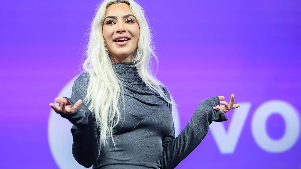 US-Superstar-Kim-Kardashian-spricht-auf-der-Digital-und-Marketingmesse-OMR