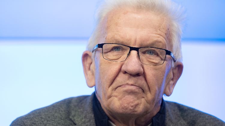 Kretschmann ist der erste Ministerpräsident, der sich bei Betroffenen des Radikalenerlasses entschuldigte. 