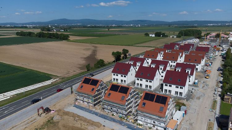 Der Traum vom Eigenheim ist selbst für manche Gutverdiener geplatzt.